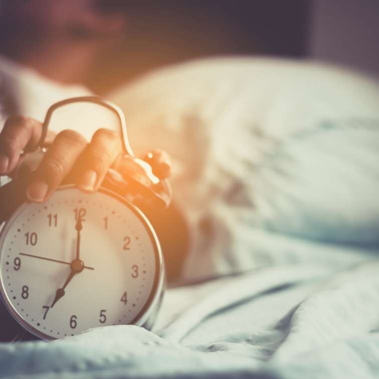 6 Tricks to Prevent Sleep Deprivation Before Race Day