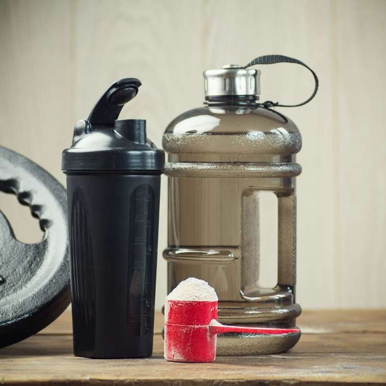How Do Protein Shakes Work to Help Swimmers with Muscle Recovery?